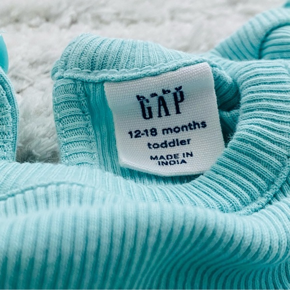 Baby Gap - (2) Girls 12 months Summer Shirts - Picture 4 of 4